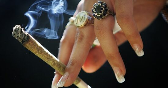 Joint i handen
