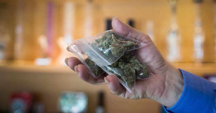 Påsar med cannabis